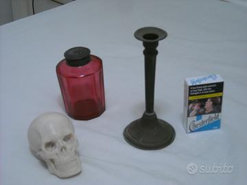 Oggetti Wicca – Teschio, Candeliere e Ampolla