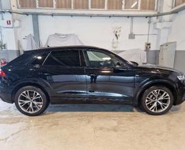 AUDI Q8 50 TDI MHEV 210kW quattro tiptronic Sport