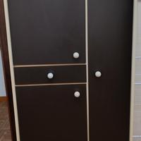 Mobile multiuso:Armadietto con cassetto ripiani