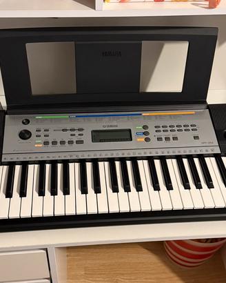 Pianola Yamaha YPT-255