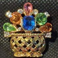 Spilla vintage a forma di cesto