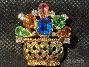 Spilla vintage a forma di cesto