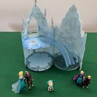 Castello Elsa Frozen con personaggi