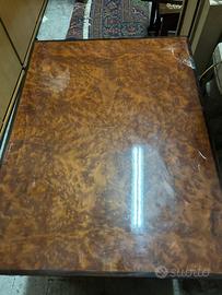 Tavolino con rotelle