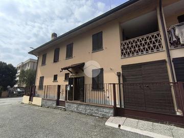 VILLA A SCHIERA A SANT'ANGELO LODIGIANO