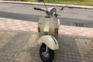 Vespa px200e