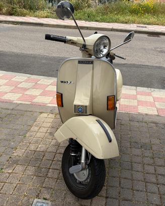 Vespa px200e
