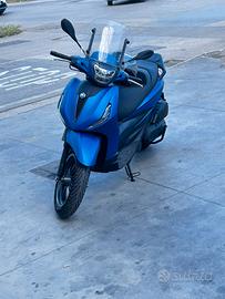 Beverly 400