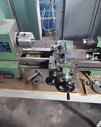 tornio per metalli  a 220 v 