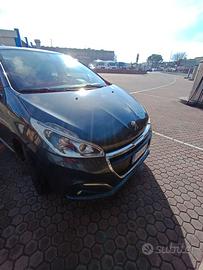 Peugeot 208 2016 1,2 benzina