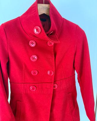 Cappotto corto color rosso acceso