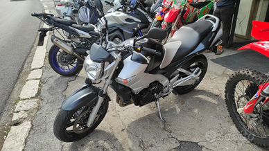 Suzuki gsr 600 2006