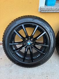Cerchi BMW 17” neri con gomme invernali
