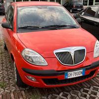 Lancia ypsilon