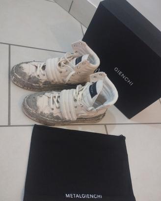 Sneakers Metal Gienchi taglia 38 🤍