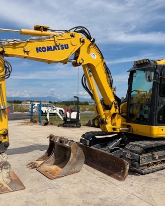 Escavatore KOMATSU PC88MR-11E0