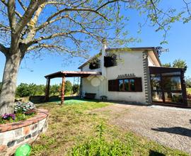 VILLA SINGOLA A VETRALLA