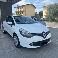 Noleggio Renault Clio 1.5 dCi8V 90CV