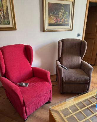 Poltrone relax con schienale e poggiapiedi