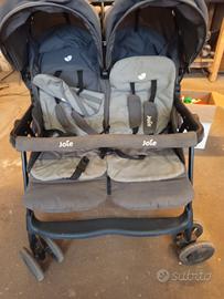 Passeggino gemellare leggero