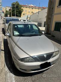 Lancia Y x NEOPATENTATI