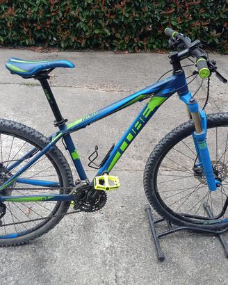 Bicicletta Mountain-bike CUBE