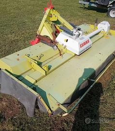 Falciacondizonatrice a flagelli frontale claas