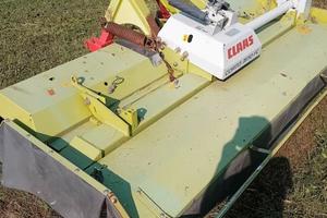 Falciacondizonatrice a flagelli frontale claas