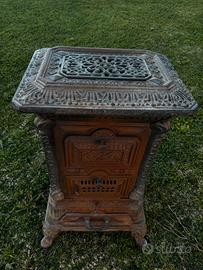 Stufa a legna antica