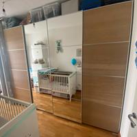 Armadio Ikea Pax con ante scorrevoli