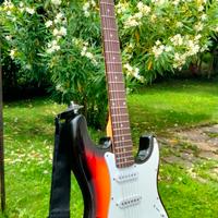 Chitarra elettrica base Fender