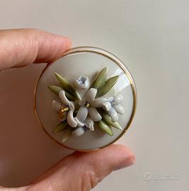 Scatolina con fiori Capodimonte vintage