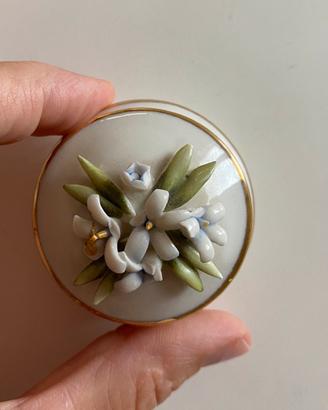 Scatolina con fiori Capodimonte vintage
