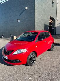 Lancia y 1.0 hybrid