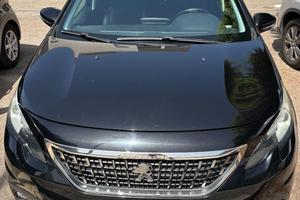 Peugeot 2008 1.6 BlueHDi 100 Allure – 66.000 km