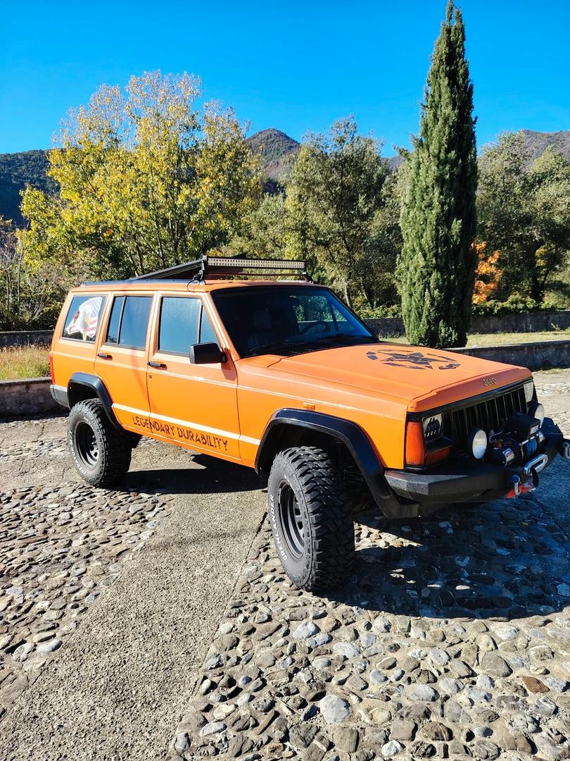 Jeep Cherokee