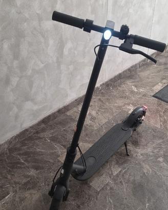 Monopattino Xiaomi ScooterPro 2