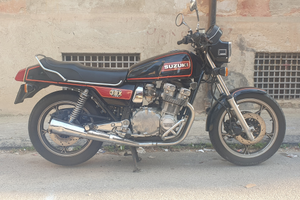 Suzuki gsx-750