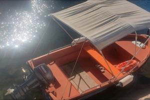 BARCA a motore 15cv con carrello