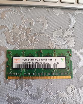 RAM HYNIX 1GB 2Rx16 PC2-5300S-555-12