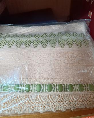 tovaglie di spugna da bagno ricamate 