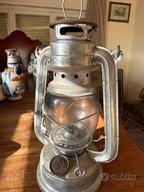 Laterna a petrolio vintage
