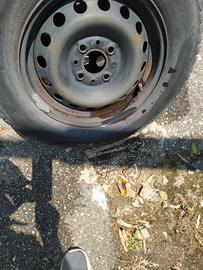 cerchioni in ferro +gomme termiche  155/80/R13