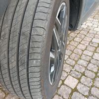 Gomme auto 