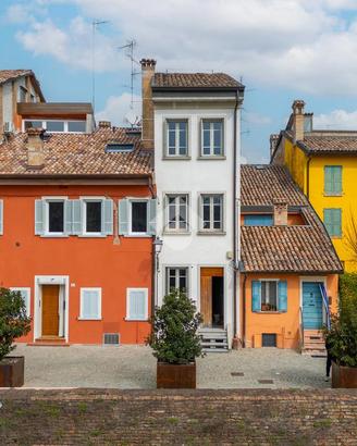 CASA SEMINDIPENDENTE A MONTECCHIO EMILIA