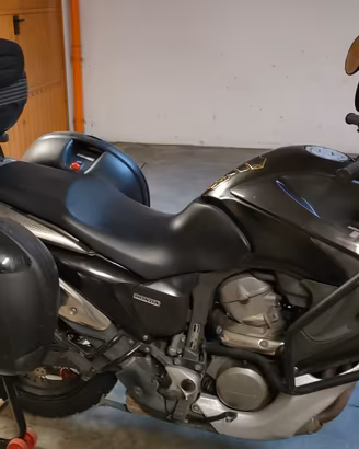 Honda Transalp 700 anno 2010