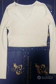 Top corto donna a coste scollo a V