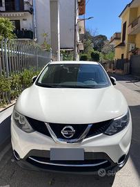 Nissan Quasquai autocarro