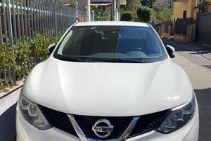 Nissan Quasquai autocarro