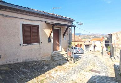 Pignola, via R. Elena appartamento mq. 55 netti